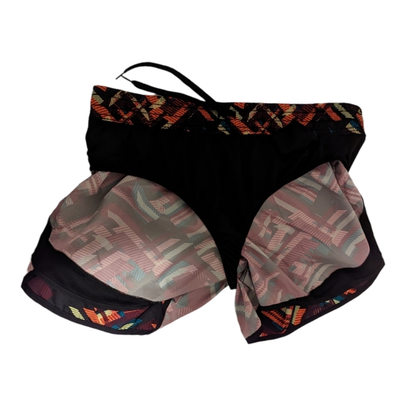 Fila Women's Running Shorts Size XL- Geometric Pattern- Perfect Conditio… - Picture 6 of 6
